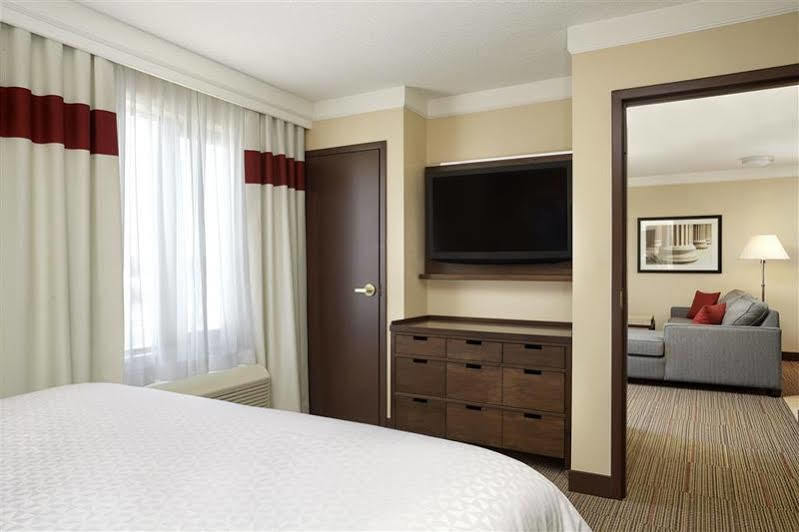 Four Points By Sheraton Kitchener-Waterloo Ngoại thất bức ảnh