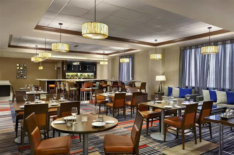 Four Points By Sheraton Kitchener-Waterloo Ngoại thất bức ảnh