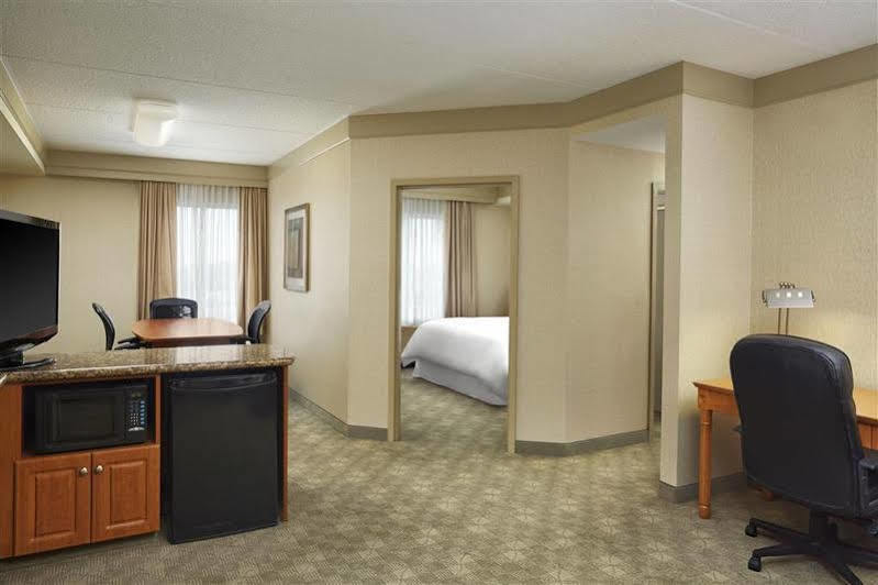 Four Points By Sheraton Kitchener-Waterloo Ngoại thất bức ảnh