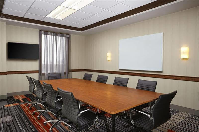 Four Points By Sheraton Kitchener-Waterloo Ngoại thất bức ảnh
