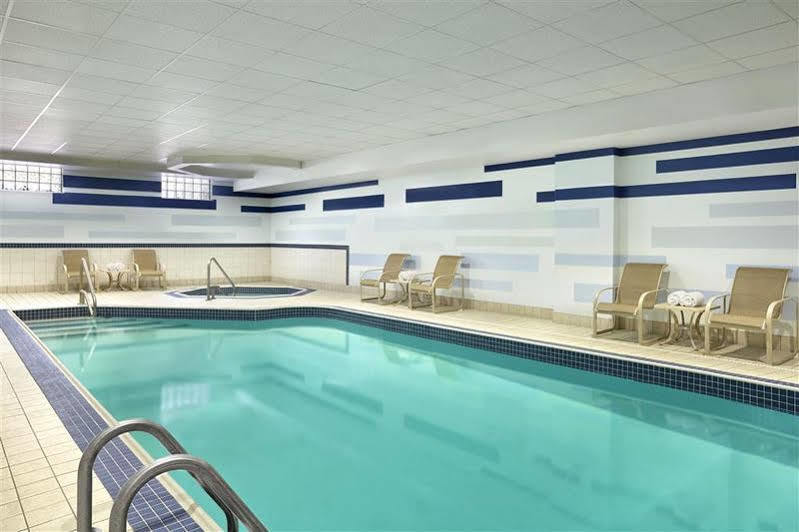 Four Points By Sheraton Kitchener-Waterloo Ngoại thất bức ảnh